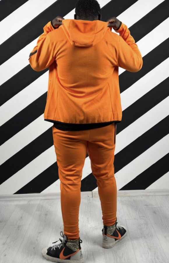 СПОРТИВНЫЙ КОСТЮМ NIKE