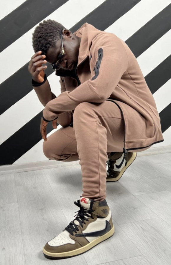 СПОРТИВНЫЙ КОСТЮМ NIKE (1)